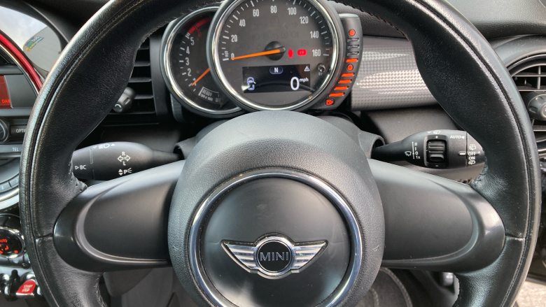 MINI Hatchback 1.5 Cooper D 3dr Diesel Hatchback